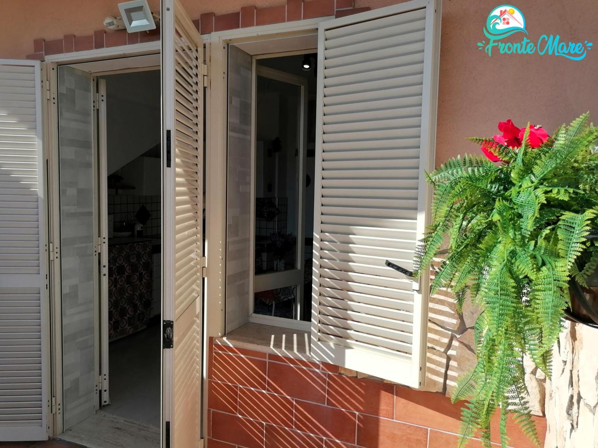 Casa Fronte Mare Villa Santa Teresa Di Riva Luaran gambar